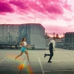 BOBBY VANDAMME – SIE IST KRANK