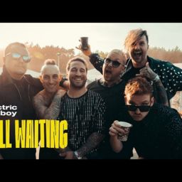 Electric Callboy – STILL WAITING